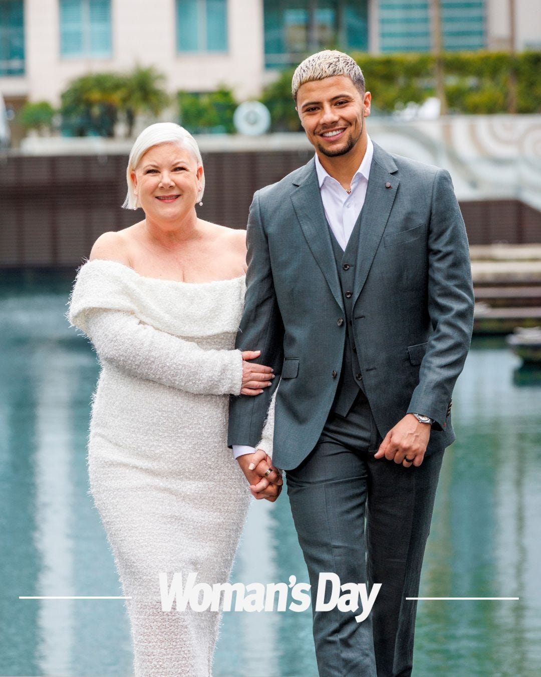 May be an image of 2 people, suit, wedding and text that says "三三 kii Woman's Woman'sDay Day" May be an image of 2 people, suit, wedding and text that says "三三 kii Woman's Woman'sDay Day"