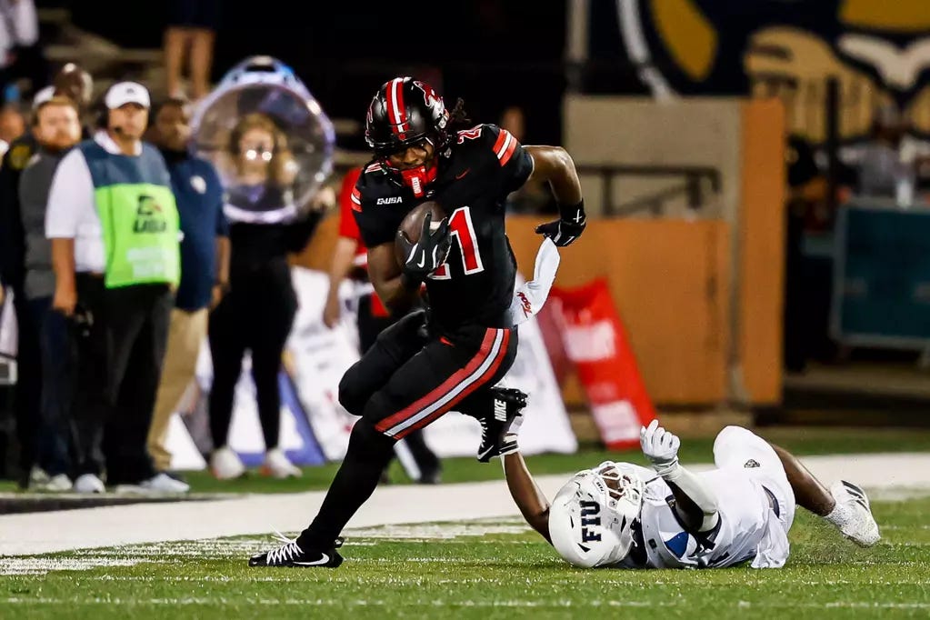 Running back Marvis Parrish (21) | Photo by Savannah Philpot