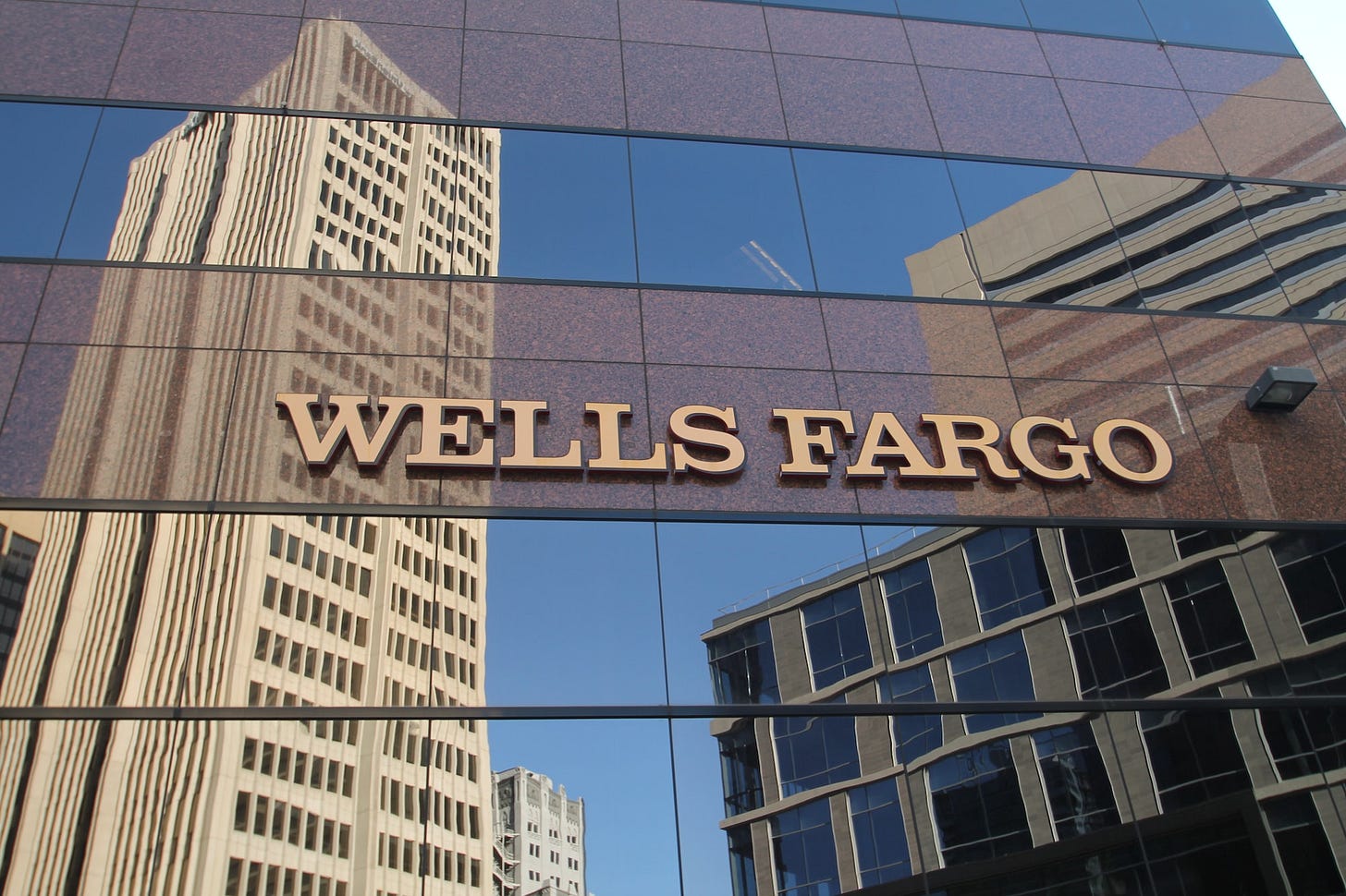Wells Fargo has agreed to pay $1 billion to settle a class action lawsuit with investors Wells Fargo has agreed to pay $1 billion to settle a class action lawsuit with investors