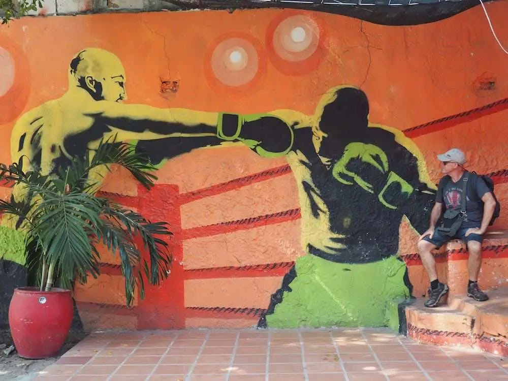 Getsemani street art - two boxers Getsemani street art - two boxers