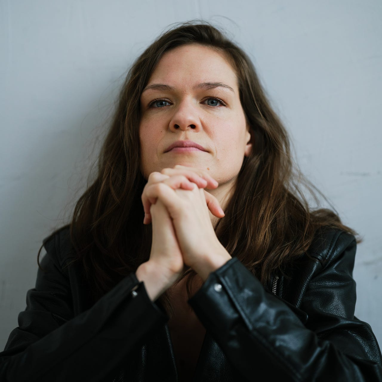 Maniucha Bikont logo