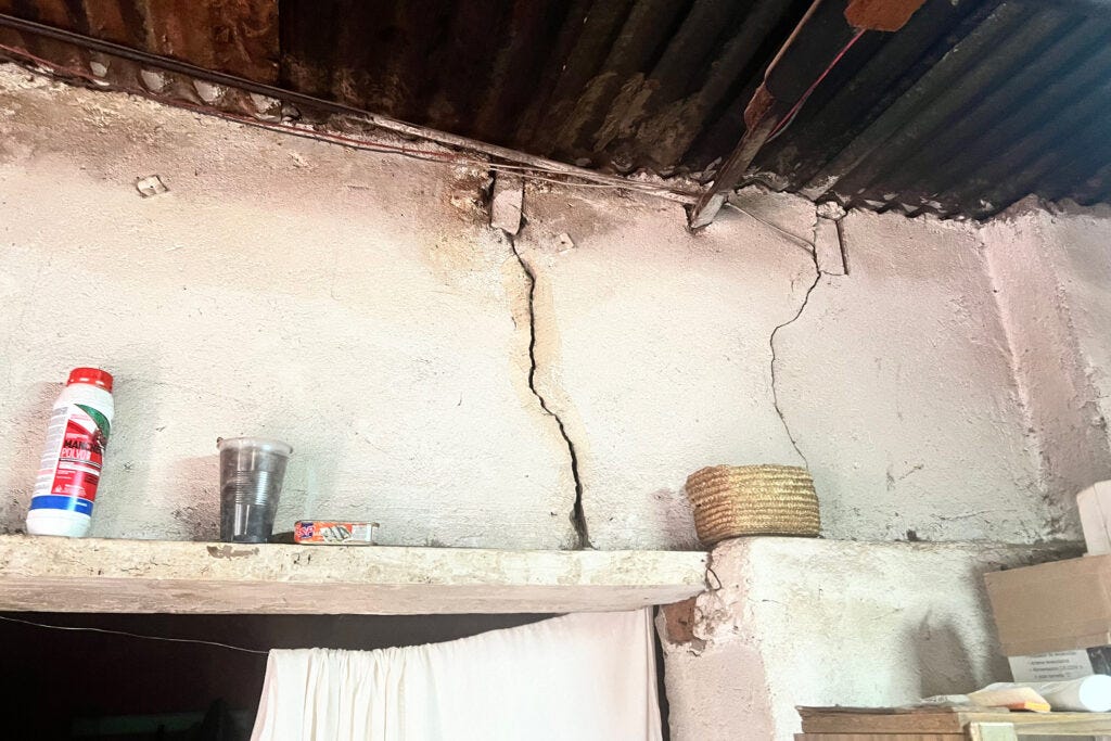 A cracked wall inside the Sauzal Bonito home of Andres Duran. Duran blames the damage on the earthquakes that have afflicted his town since fracking operations began nearby. Credit: Katie Surma/Inside Climate News A cracked wall inside the Sauzal Bonito home of Andres Duran. Duran blames the damage on the earthquakes that have afflicted his town since fracking operations began nearby. Credit: Katie Surma/Inside Climate News