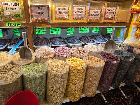 Food options, Mercado Medellín