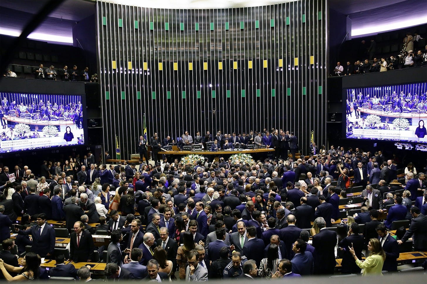 A origem e o papel do Centrão na política brasileira | UNINTER NOTÍCIAS