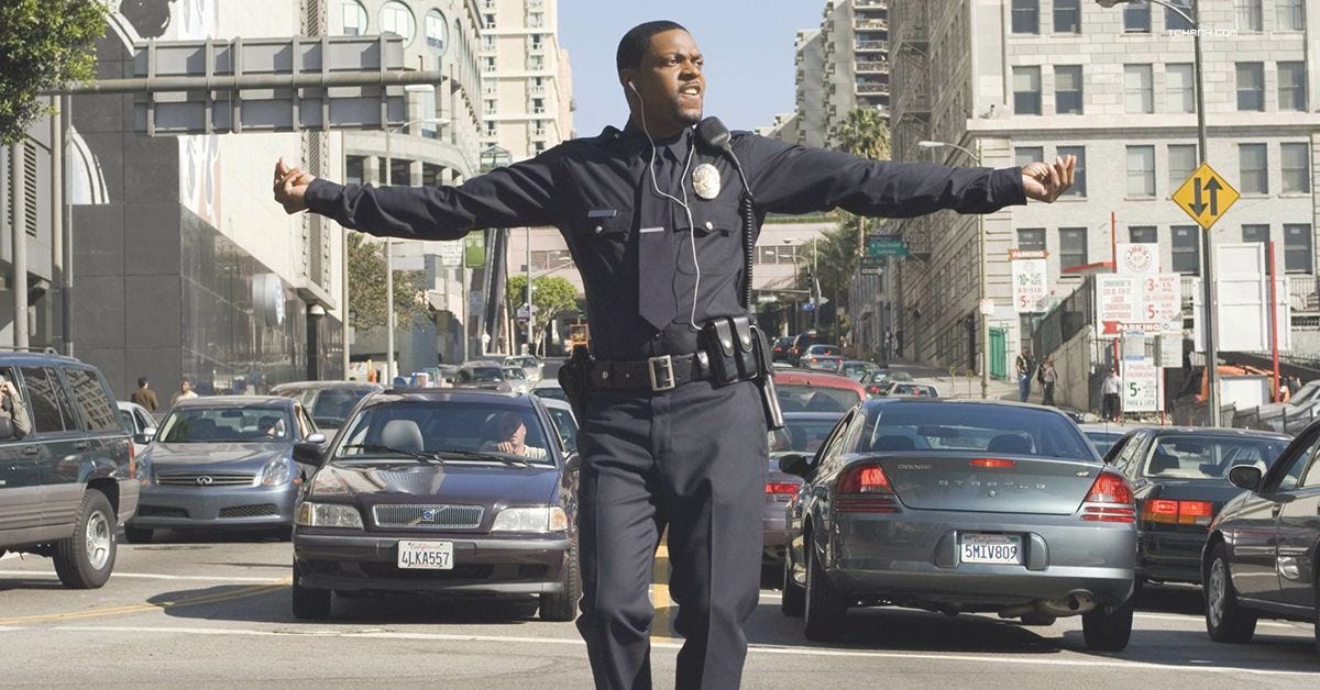 10 Things Everyone Gets Wrong About Traffic Cops (And 10 They're Right About) 10 Things Everyone Gets Wrong About Traffic Cops (And 10 They're Right About)