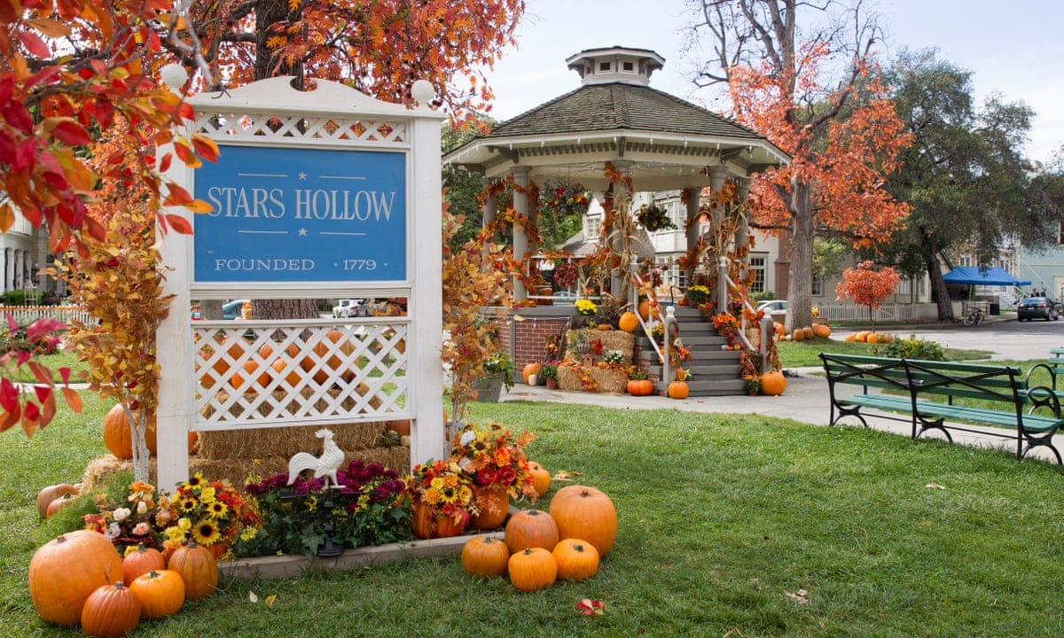 Fall welcomes viewers to Stars Hollow | The Butler Collegian