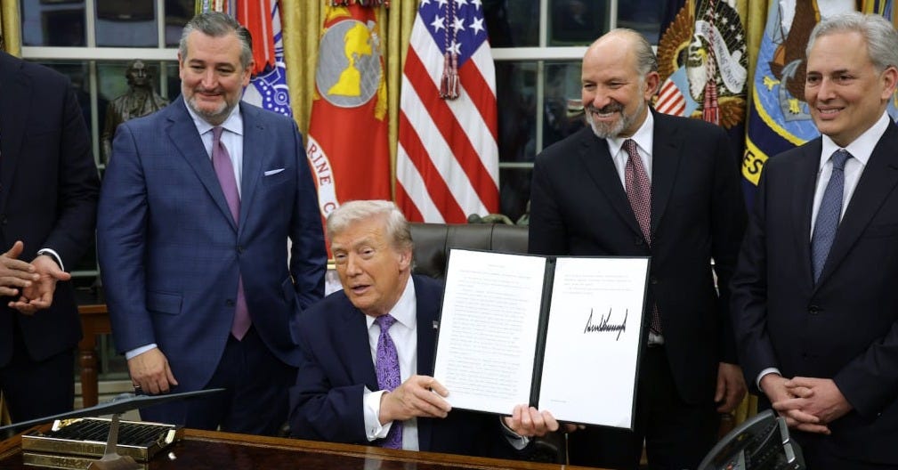 Trump signs 'one rule' AI executive order against states | Mashable