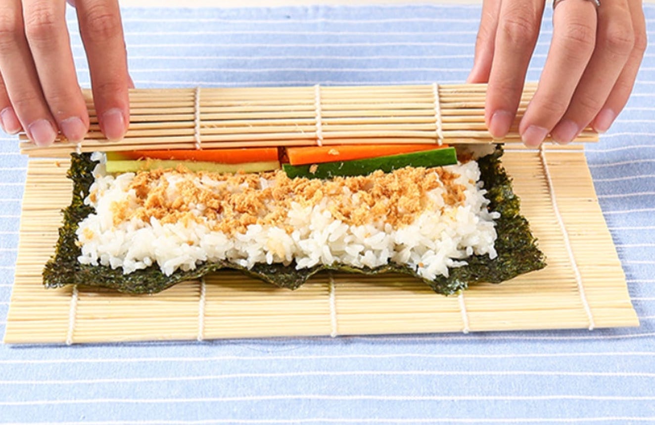 how the sausage is maki sushi.jpg