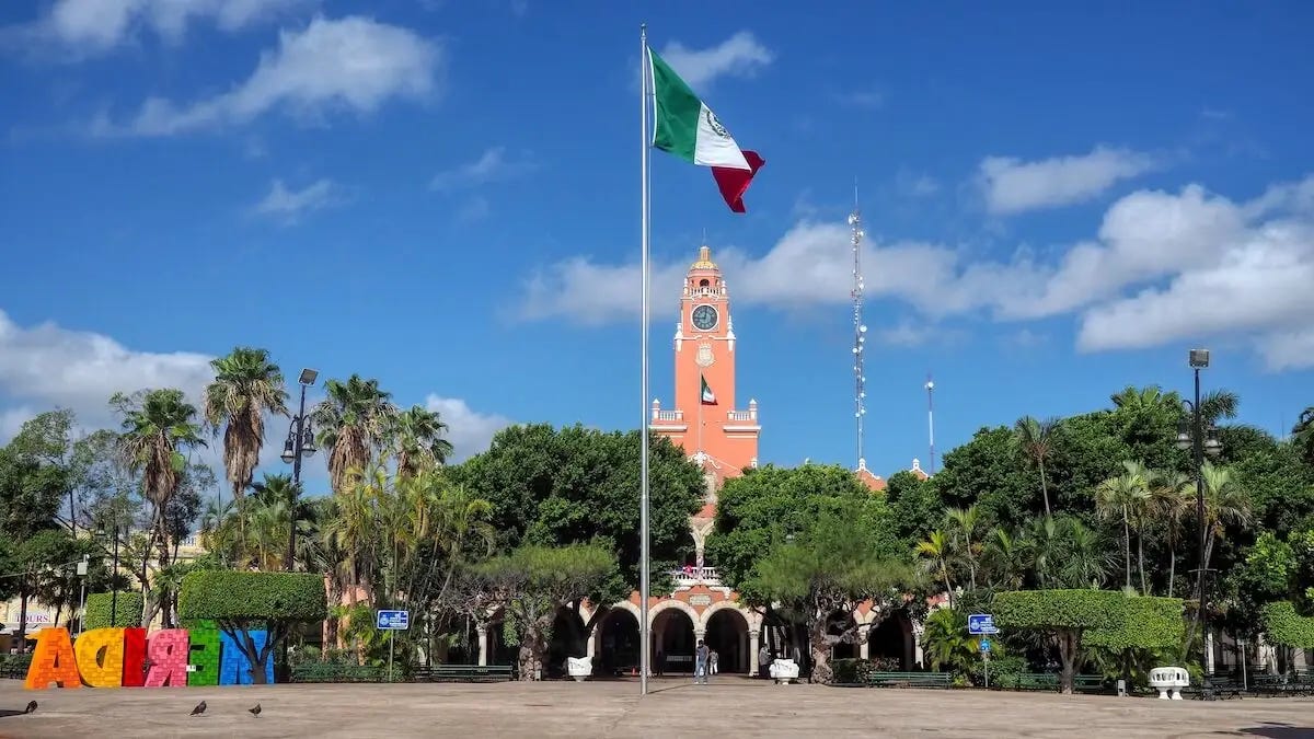 Plaza Grande, Merida - Mexico What to do in Merida - view of the Palacio Municipal in Plaza Grande