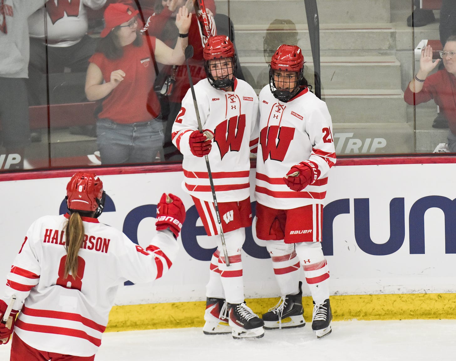 wisconsin women's hockey