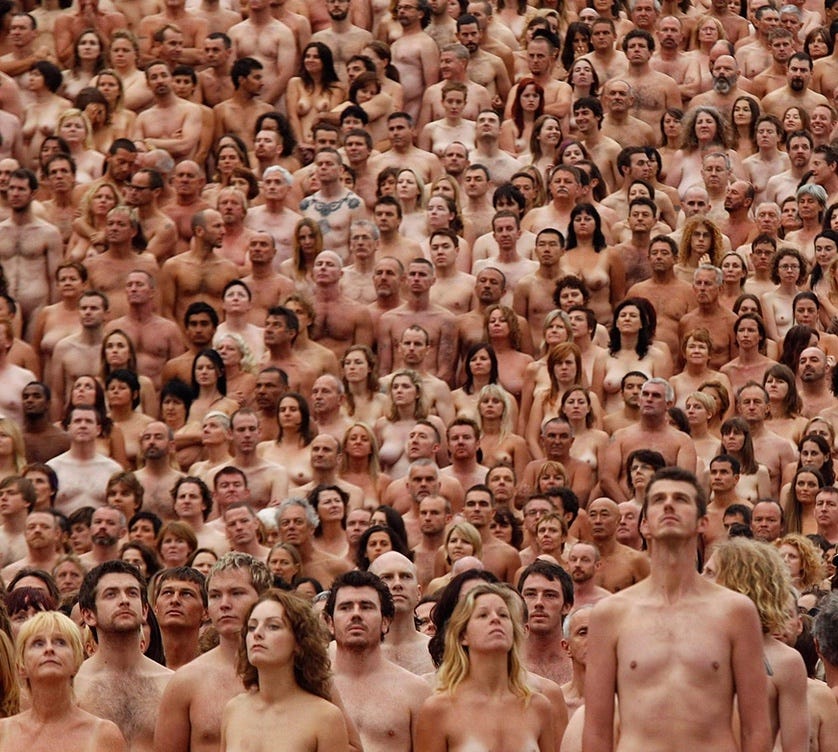 A large group of people

Description automatically generated with medium confidence