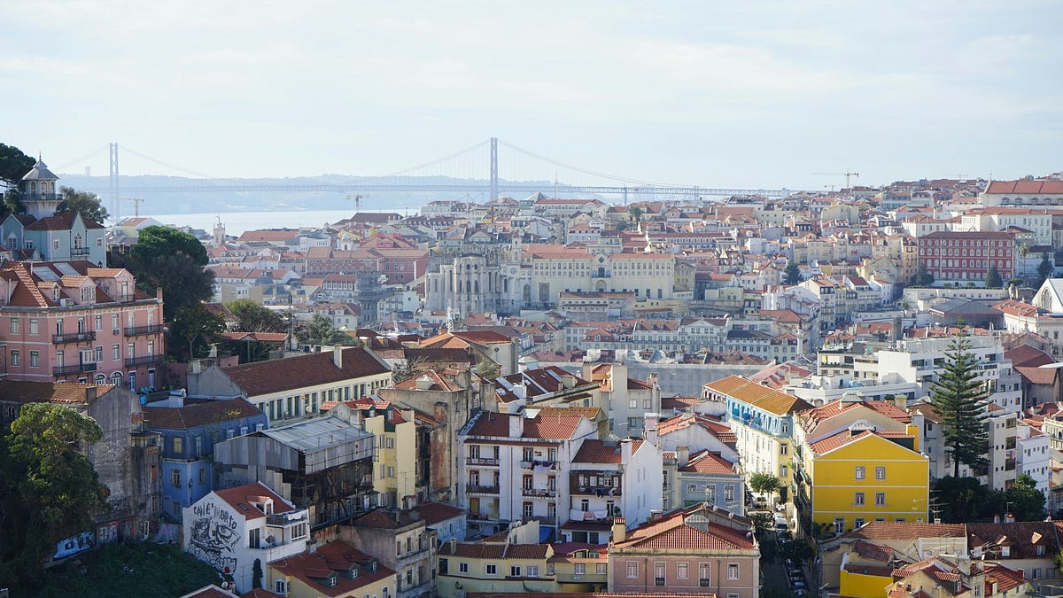 Foreign Buyers Pay 47 Percent Premium for Lisbon Homes