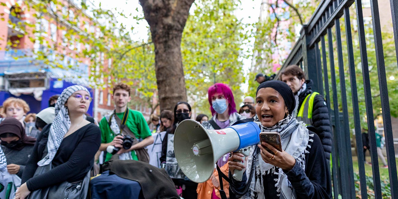 The Man with the Flag and the Journalists Who Forgot Their Trade