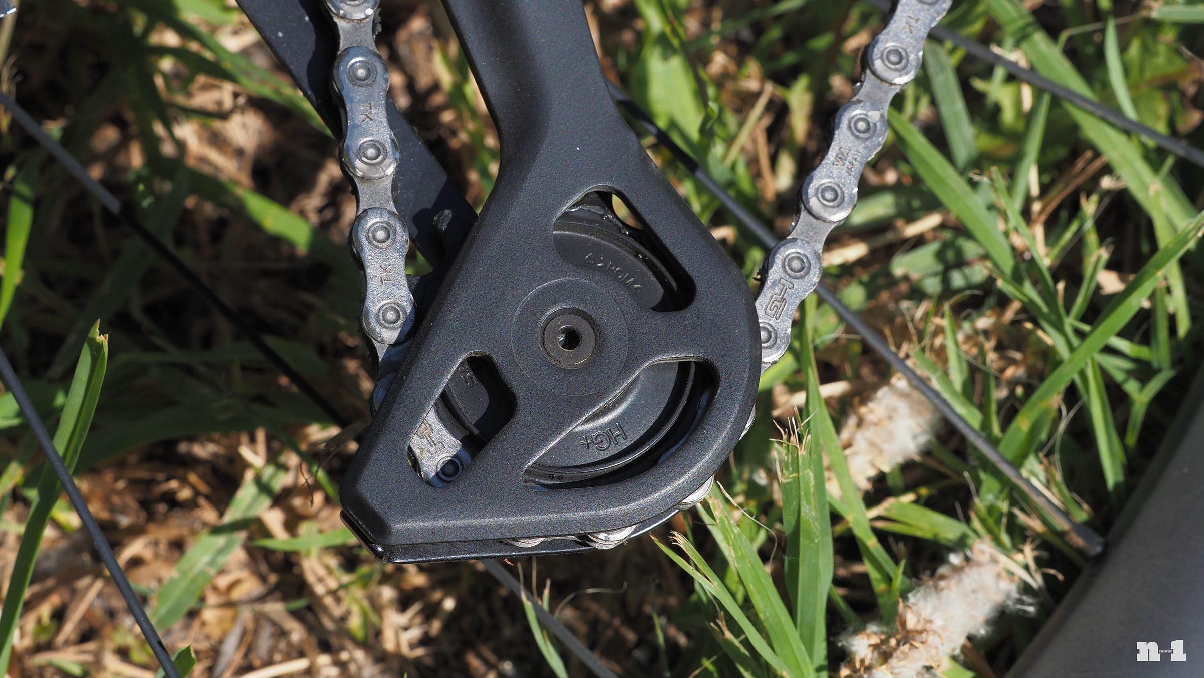 Shimano GRX Di2 1x rear derailleur pulley