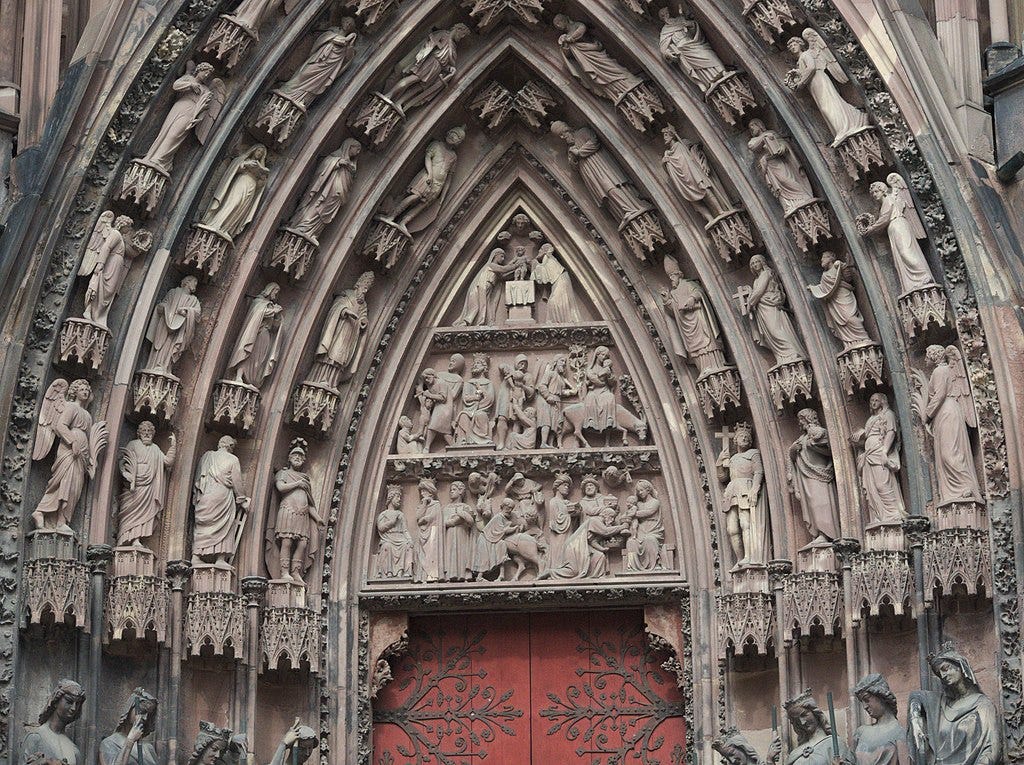 Tympanum of the left portal Tympanum of the left portal