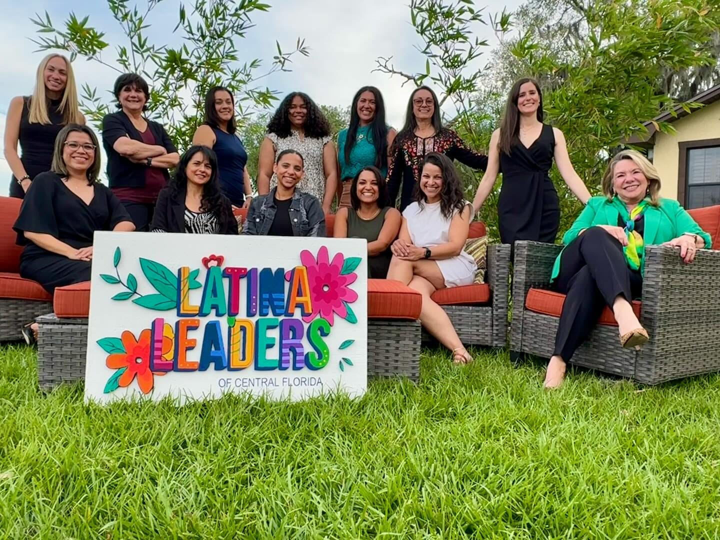 May be an image of 12 people and text that says 'LÄTINA* 北 EADERS BEADERS OFCENTRALFLORIDA OF CENTRAL FLORIDA'