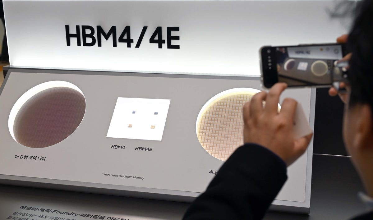 Samsung verdoppelt die HBM4-Produktion: 250.000 Wafer pro Monat ab 2027 Samsung verdoppelt die HBM4-Produktion: 250.000 Wafer pro Monat ab 2027