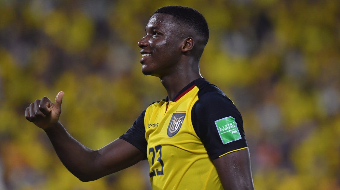 https://media.primicias.ec/2022/05/27160939/Moises-Caicedo-Ecuador.jpg