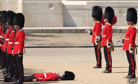 British Soldiers Faint In Front Of Prince William As London Scorches