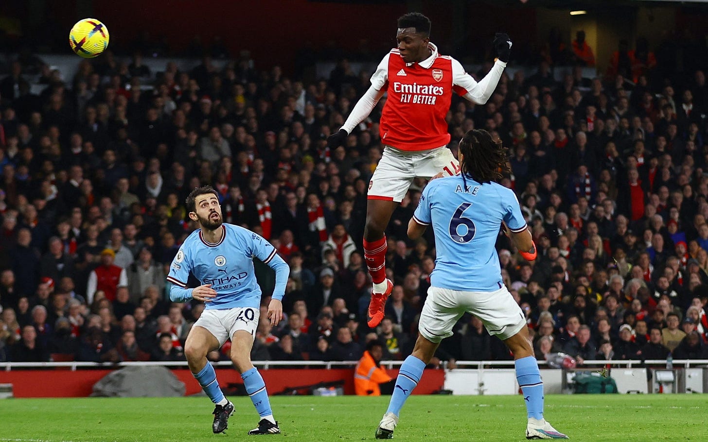 Arsenal vs Manchester City result: Men against boys as City leave title  rivals bloodied
