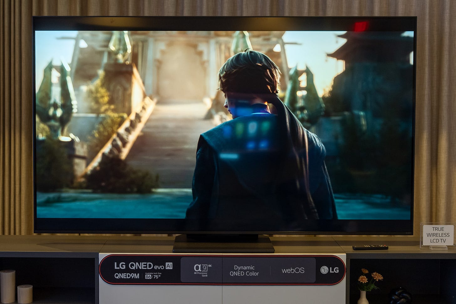LG QNED QNED9M evo TV