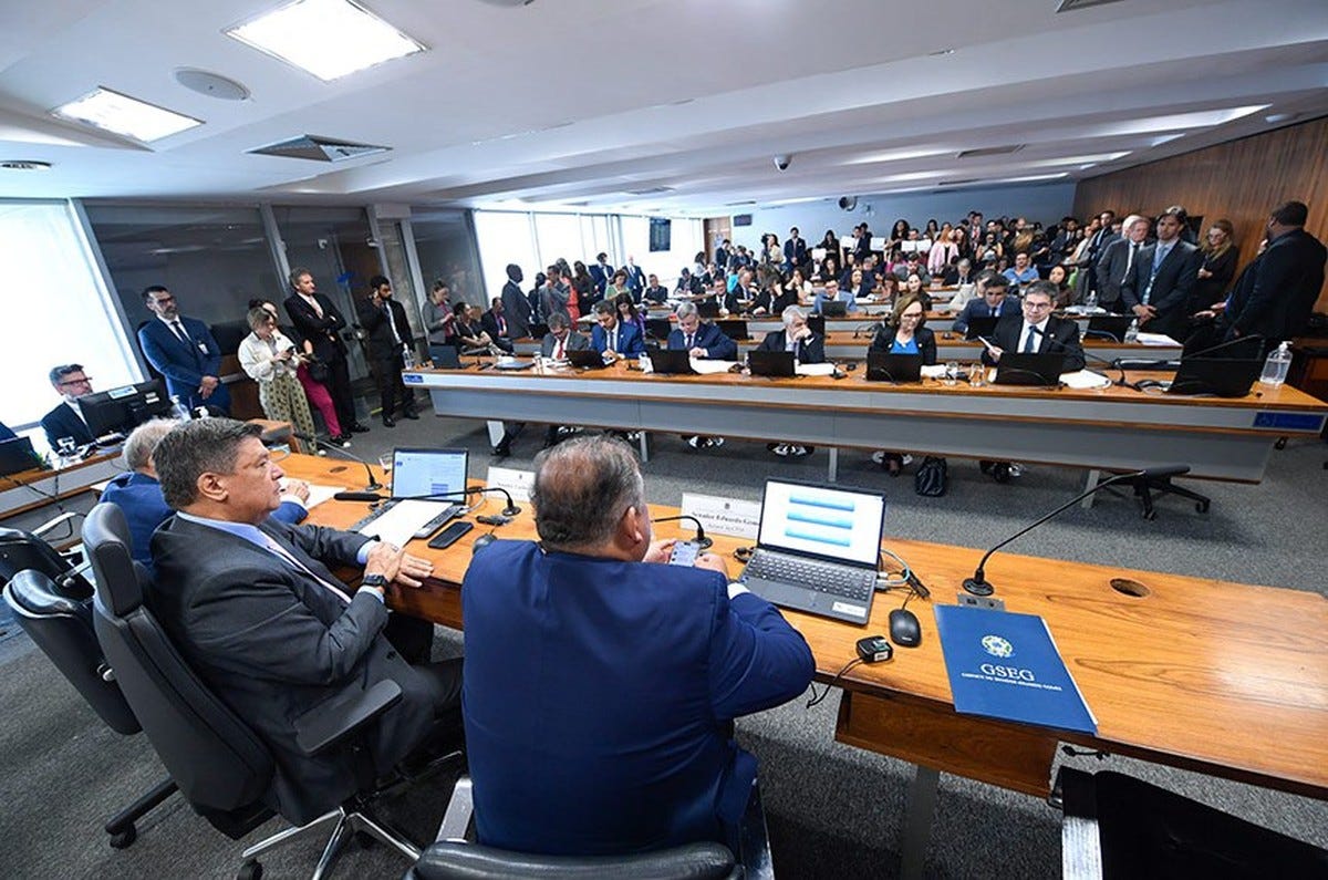 Novas regras para usar IA no Brasil: o que muda com projeto do Senado