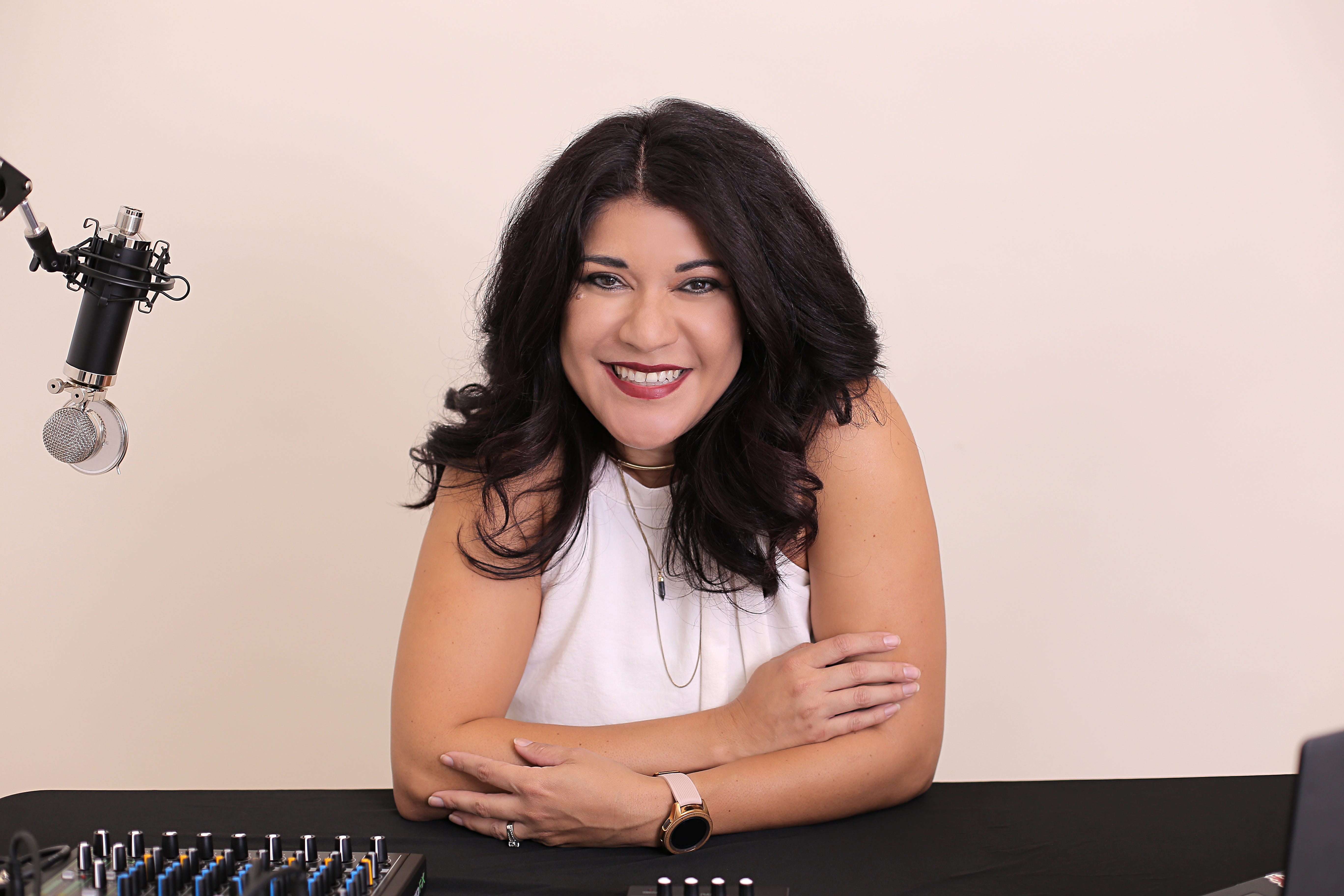 Veronica Daut logo