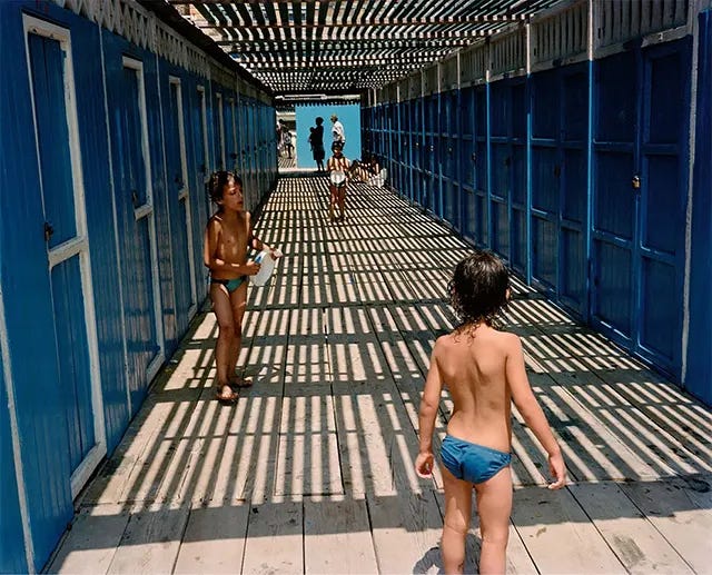 Naples, 1982: A vibrant snapshot of Neapolitan life, full of character and color. Naples, 1982: A vibrant snapshot of Neapolitan life, full of character and color.