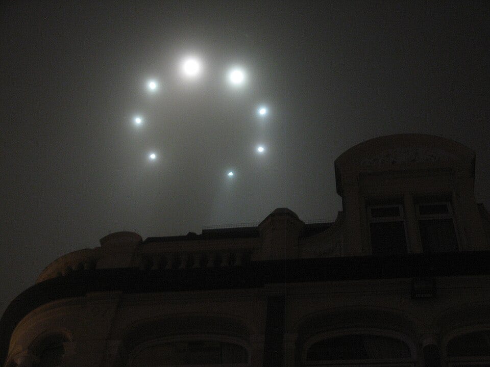 File:Ufos over liverpool - panoramio.jpg