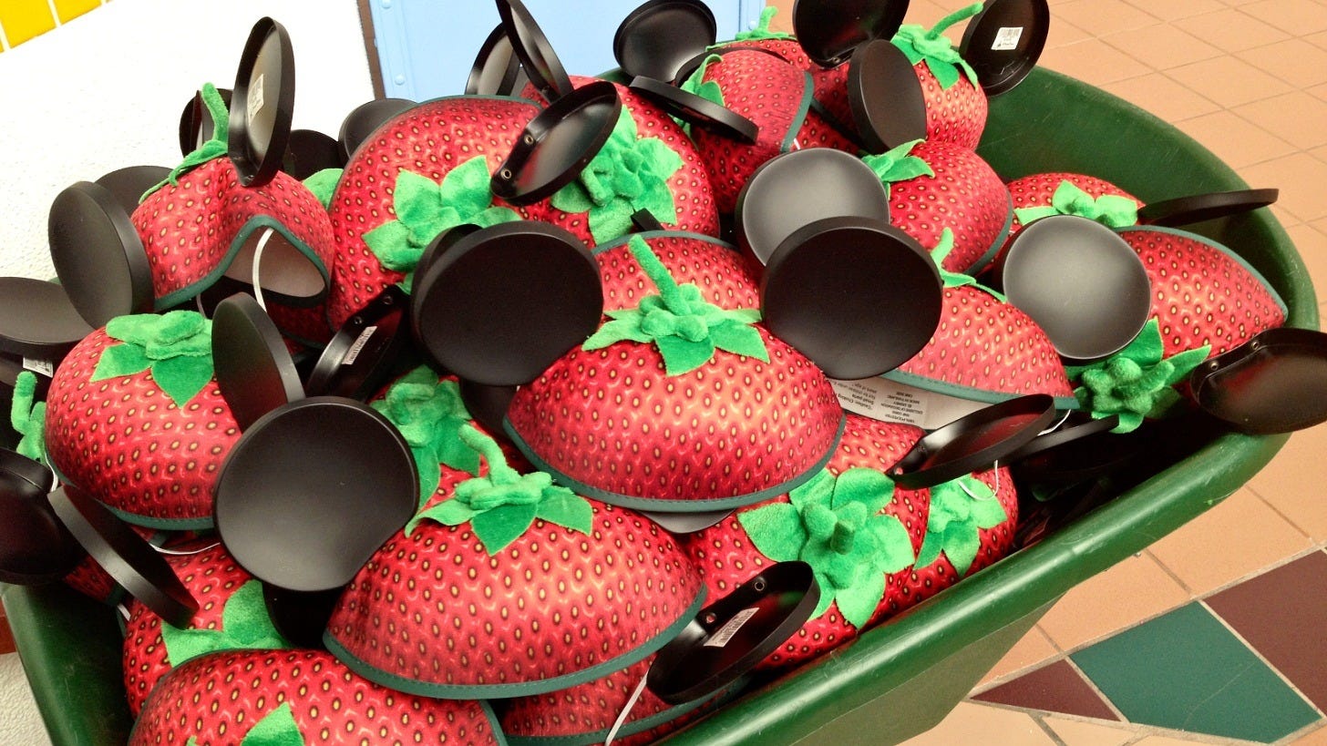 Strawberry Mickey ear hats at EPCOT's Flower and Garden Festival in 2013. Image: zannaland via Wikimedia Commons