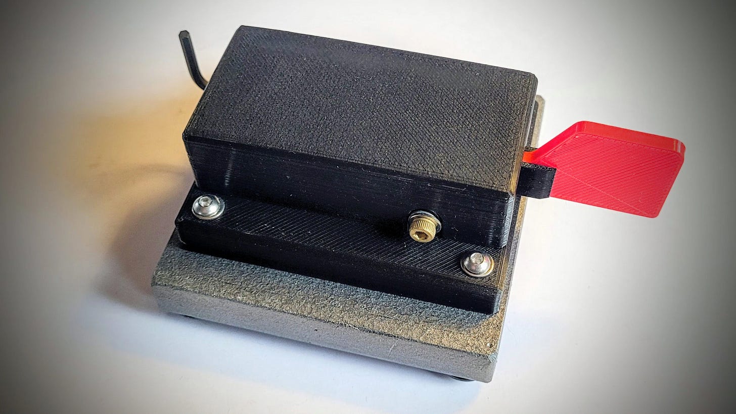 CWMorse Iambic single paddle key with weighted steel base CWMorse Iambic single paddle key with weighted steel base