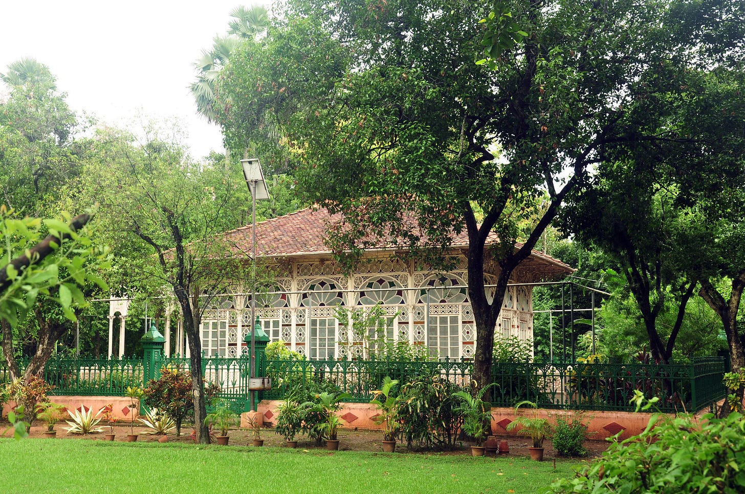 Tagore's Santiniketan caught in a political tug-of-war - The Sunday  Guardian Live