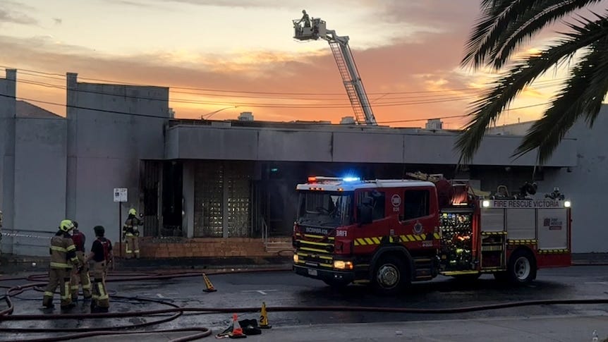 Melbourne Synagogue targeted in suspected arson attack - ABC listen