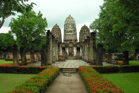 Approaching Wat Si Sawai. Photo: David Luekens