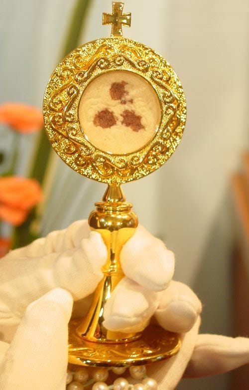 Eucharistic Stack Eucharistic Miracles - Men As Christ Substack