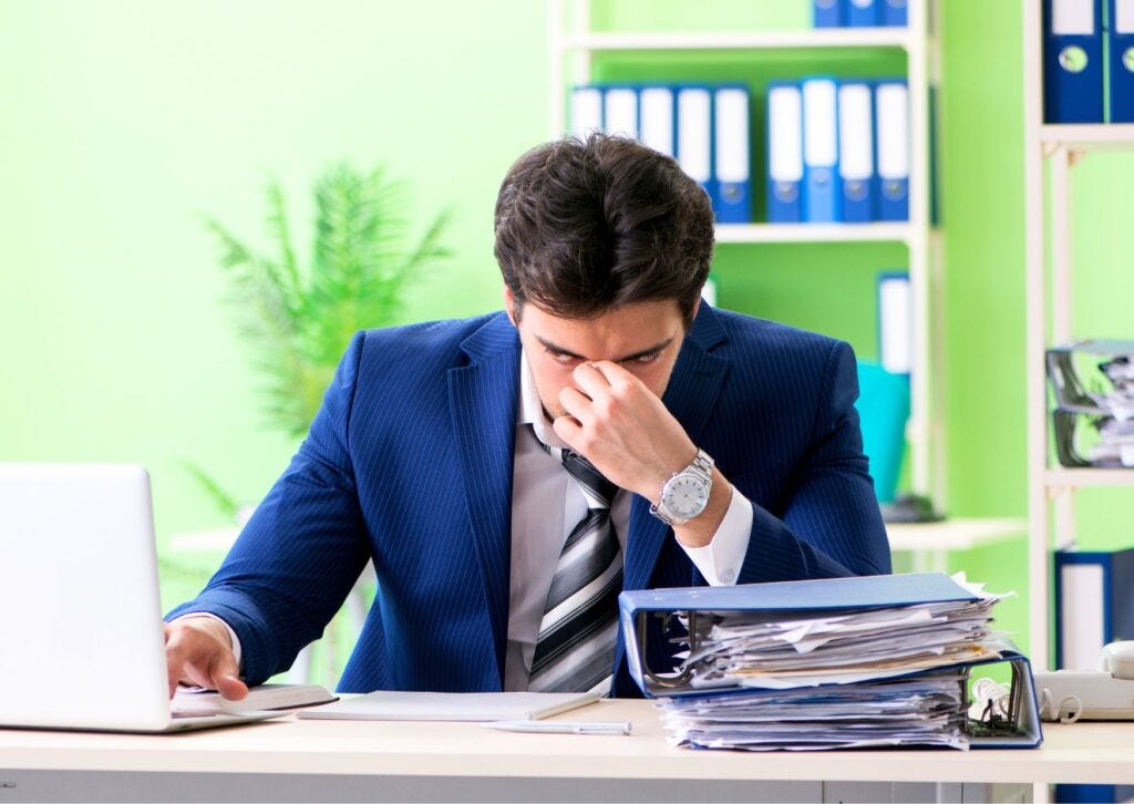 10 Reasons Why Employees Are Unhappy at Work! - Loving Life 10 Reasons Why Employees Are Unhappy at Work! - Loving Life
