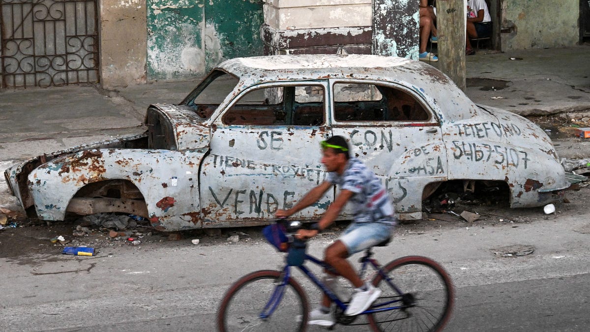 AIPAC faceplants in New Jersey; U.S. strikes another boat in the Pacific; Cuba on the brink