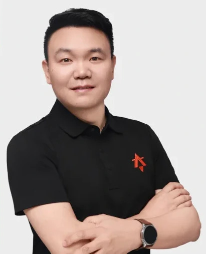 Cosmoleap Chief Executive Officer Chen Shuguang.