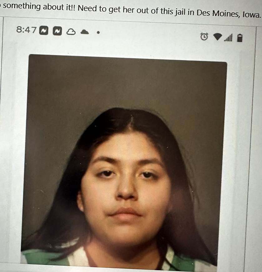 A screenshot of a mugshot of a person

AI-generated content may be incorrect.