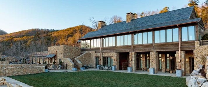 Blackberry Mountain - Walland, Tennessee | Classic Travel