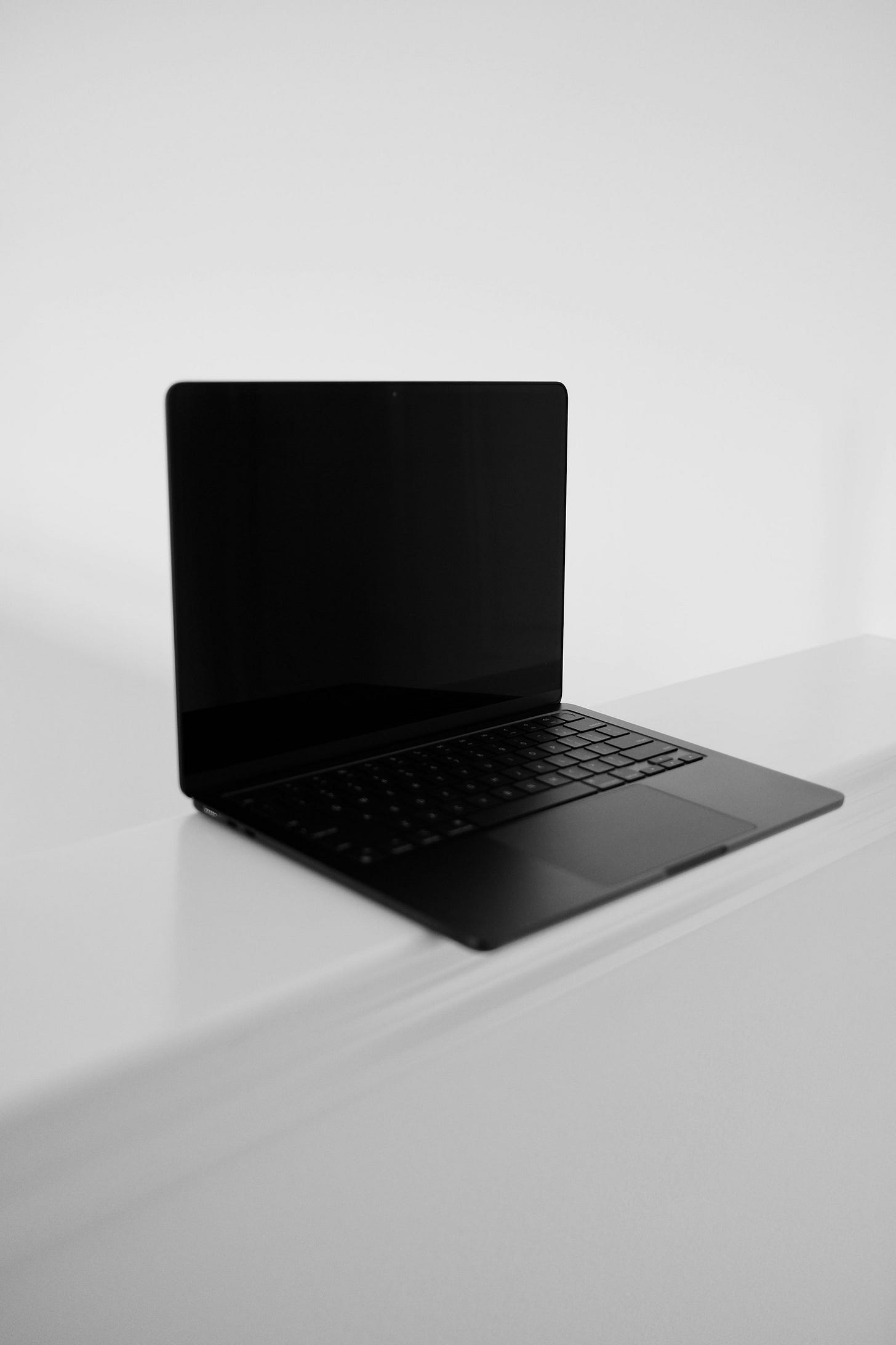 The new MacBook Air M2 The new MacBook Air M2