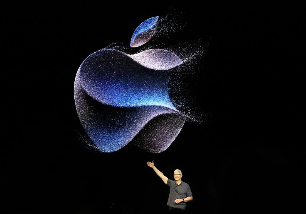 Apple CEO Tim Cook is stepping down with an extraordinary record.