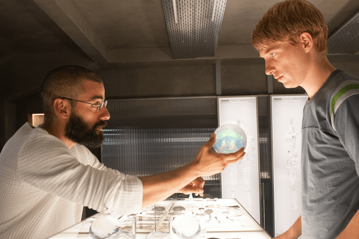 Ex Machina Review: Finally, an Artificial Intelligence Movie with Some  Brains | Vanity Fair