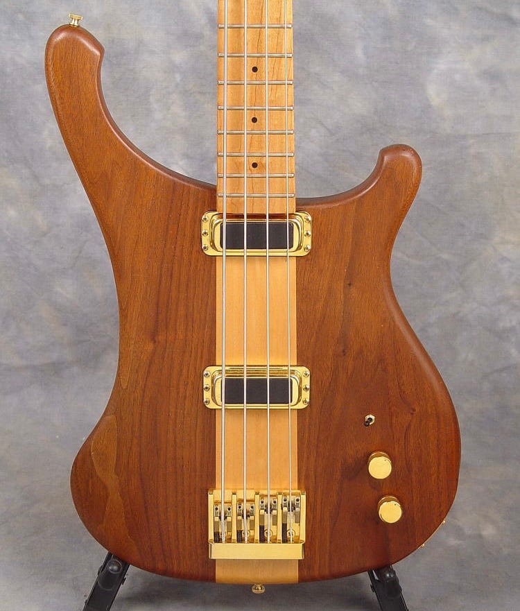 Overview: The 4004 - by Andy White - Rickenbacker 101