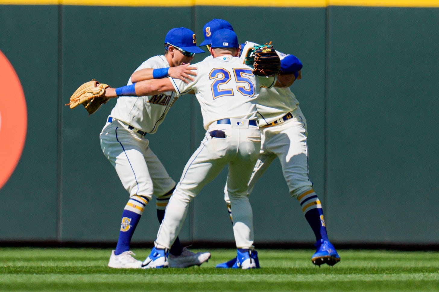 The Mariners may have the Best Outfield in baseball