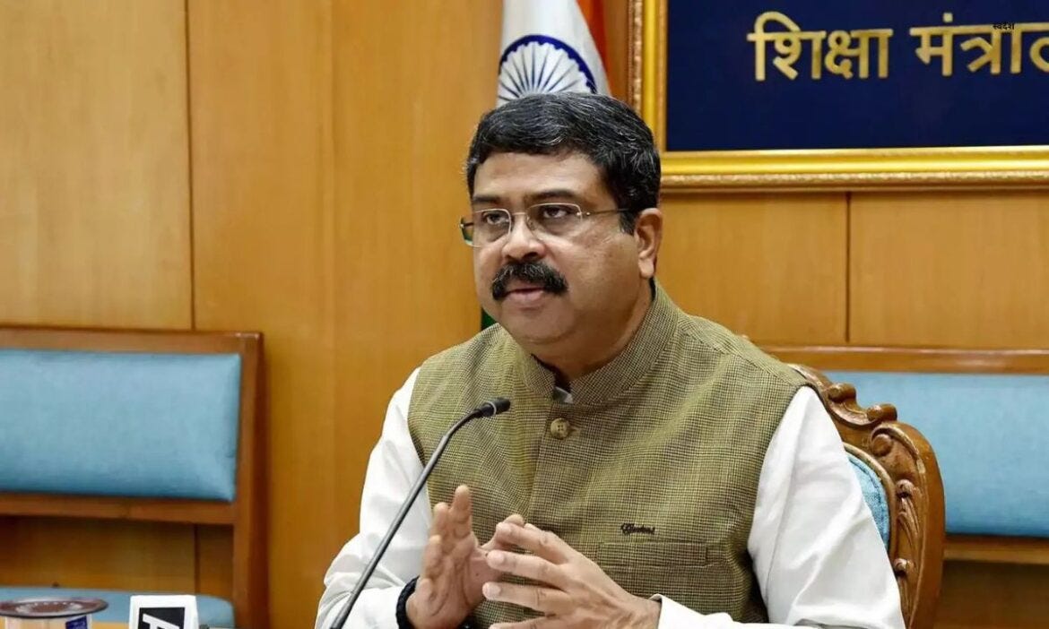 Union Minister Dharmendra Pradhan: केंद्रीय शिक्षा मंत्री धर्मेन्द्र प्रधान ने मंगलवार को प्रेस कॉन्फ्रेंस की. इस दौरान उन्होंने बताया कि मोदी सरकार के कार्यकाल में देशभर के स्कूलों में बिजली कनेक्शन समेत कई सुविधाएं बढ़ी हैं. Union Minister Dharmendra Pradhan: केंद्रीय शिक्षा मंत्री धर्मेन्द्र प्रधान ने मंगलवार को प्रेस कॉन्फ्रेंस की. इस दौरान उन्होंने बताया कि मोदी सरकार के कार्यकाल में देशभर के स्कूलों में बिजली कनेक्शन समेत कई सुविधाएं बढ़ी हैं.