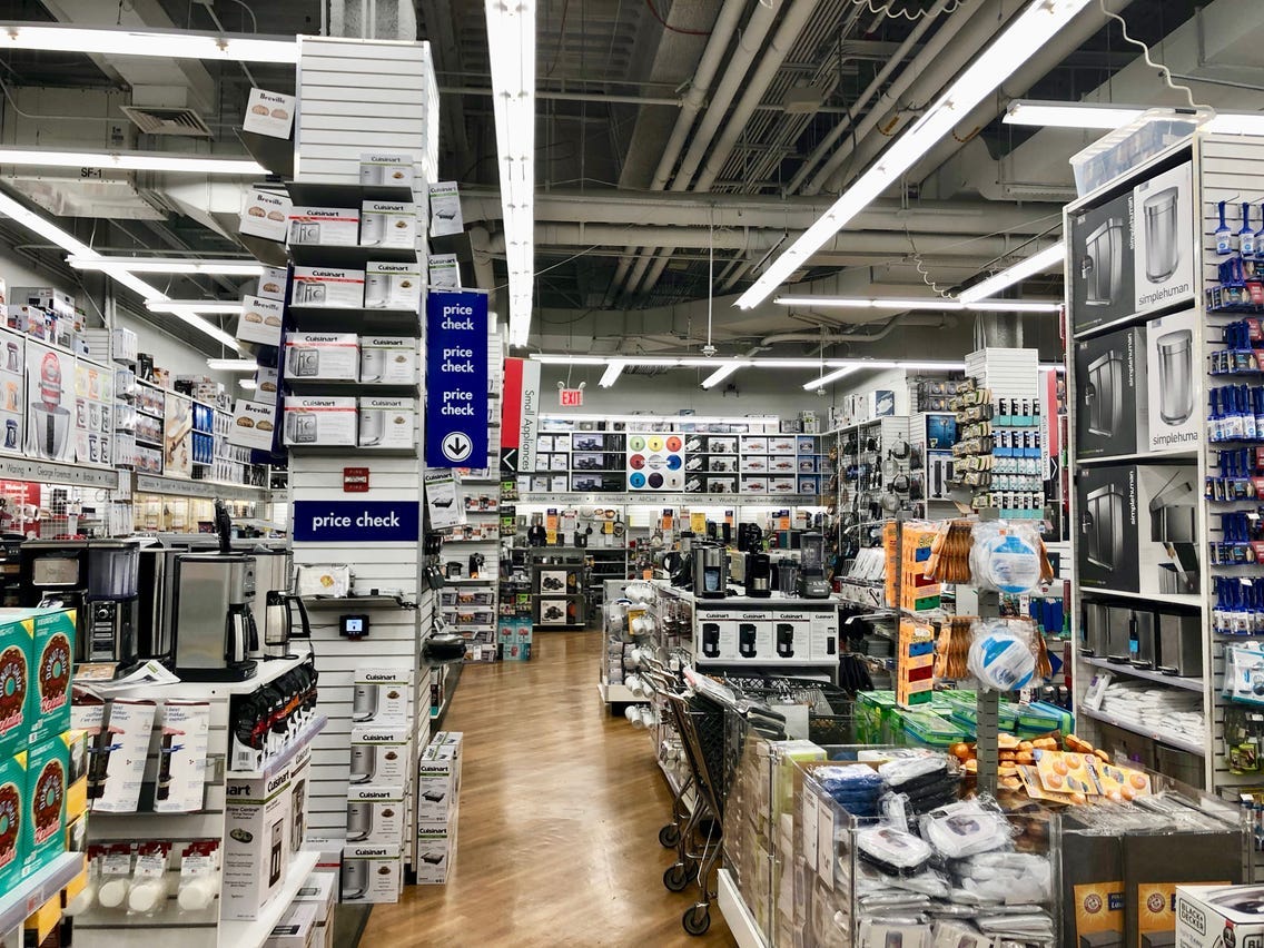 Bed Bath & Beyond Struggling, Cutting Staff: Store Photos