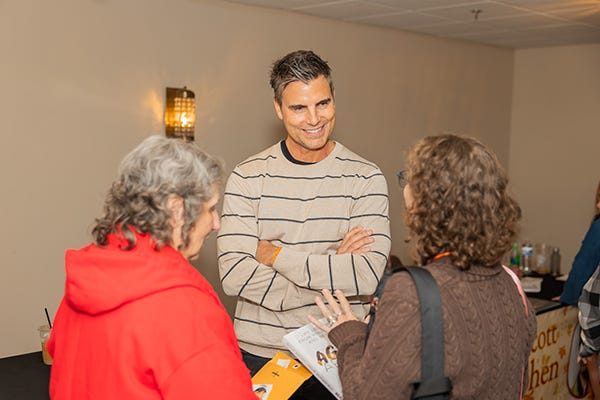 Colin Egglesfield Gilmore Girls Something Borrowed Fan photo | rmrk*st | Remarkist Magazine Colin Egglesfield Gilmore Girls Something Borrowed Fan photo | rmrk*st | Remarkist Magazine