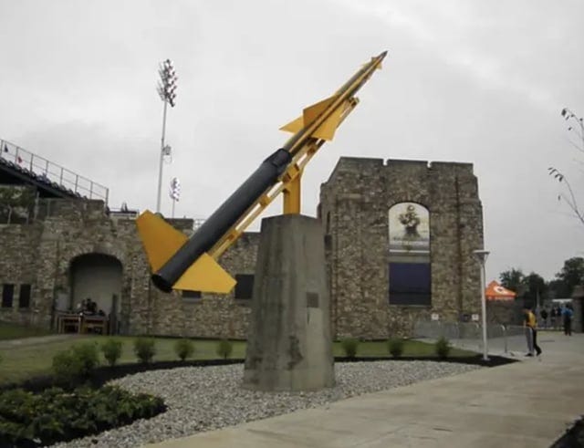 r/CFB - [Vannini] Reminder that Toledo’s stadium features an actual rocket that is angled to land at Bowling Green’s 50-yard line. Your rivalry could never.