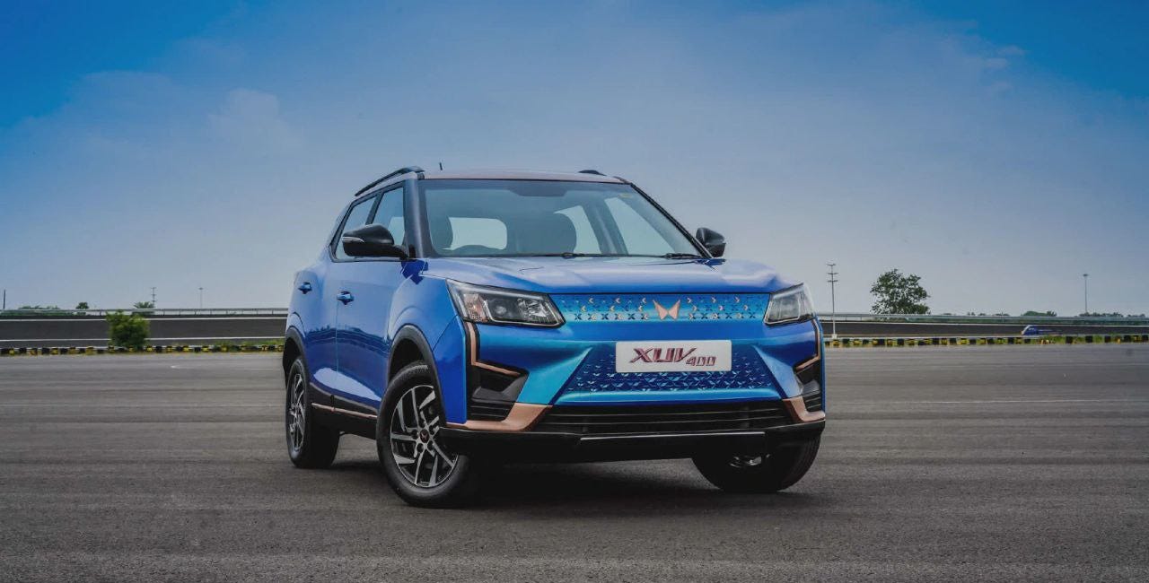 Whrring #1 - Mahindra XUV4OO